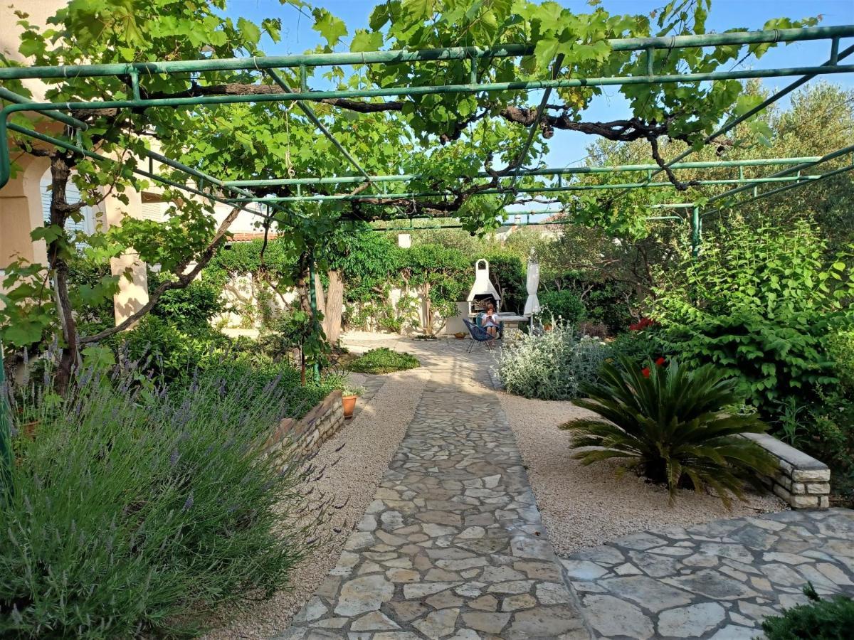 Apartmani Milena Barbat na Rabu Exterior photo