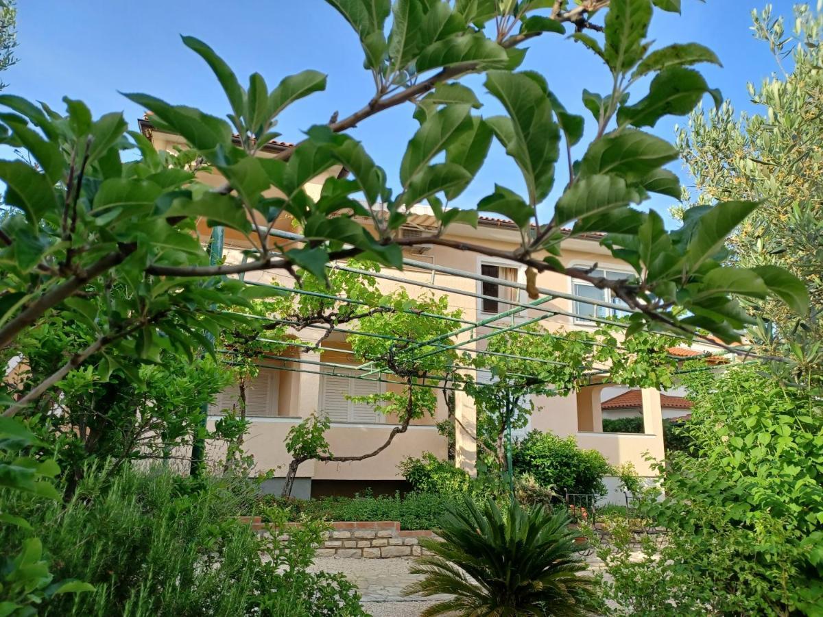 Apartmani Milena Barbat na Rabu Exterior photo